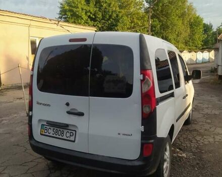 Белый Рено Кенгу, объемом двигателя 1.5 л и пробегом 270 тыс. км за 4400 $, фото 4 на Automoto.ua