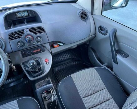 Белый Рено Кенгу, объемом двигателя 1.5 л и пробегом 301 тыс. км за 6190 $, фото 21 на Automoto.ua