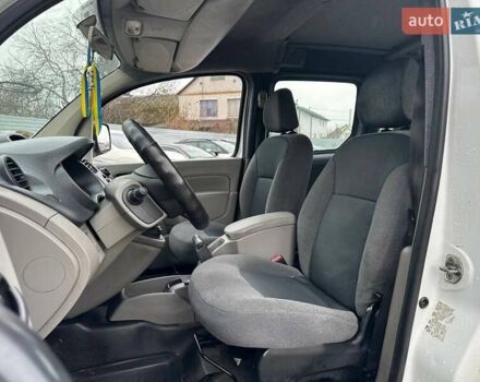 Білий Рено Кєнгу, об'ємом двигуна 1.6 л та пробігом 356 тис. км за 5990 $, фото 8 на Automoto.ua