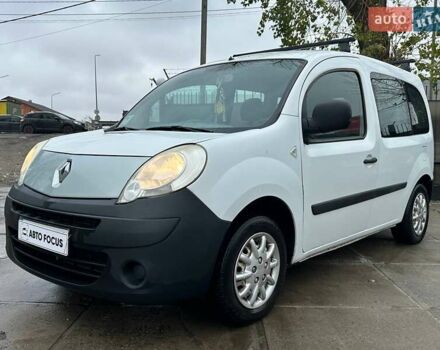 Білий Рено Кєнгу, об'ємом двигуна 1.6 л та пробігом 356 тис. км за 5990 $, фото 2 на Automoto.ua