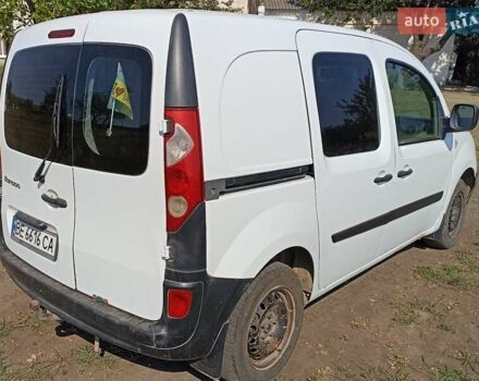 Белый Рено Кенгу, объемом двигателя 1.5 л и пробегом 325 тыс. км за 4000 $, фото 2 на Automoto.ua