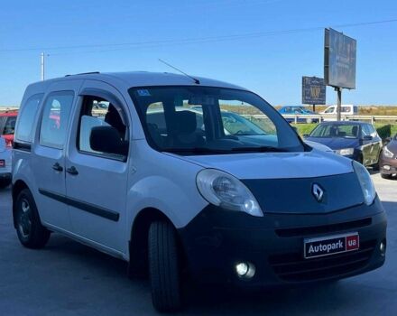 Белый Рено Кенгу, объемом двигателя 1.5 л и пробегом 301 тыс. км за 6190 $, фото 2 на Automoto.ua