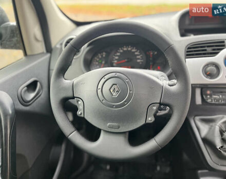 Белый Рено Кенгу, объемом двигателя 1.5 л и пробегом 288 тыс. км за 6350 $, фото 42 на Automoto.ua