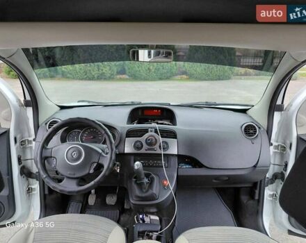 Белый Рено Кенгу, объемом двигателя 1.46 л и пробегом 253 тыс. км за 8500 $, фото 2 на Automoto.ua