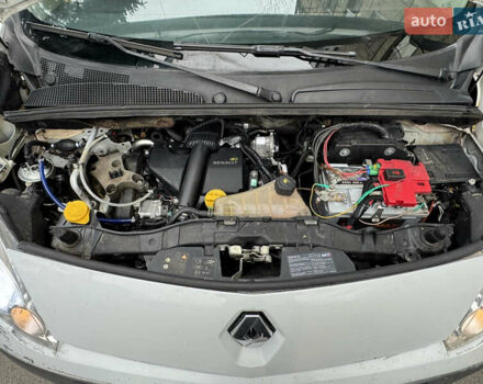 Белый Рено Кенгу, объемом двигателя 1.5 л и пробегом 329 тыс. км за 5199 $, фото 13 на Automoto.ua