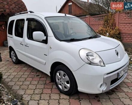 Белый Рено Кенгу, объемом двигателя 1.46 л и пробегом 279 тыс. км за 7700 $, фото 1 на Automoto.ua