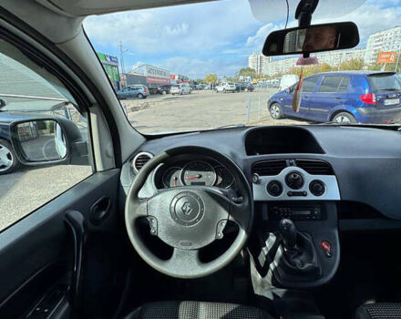 Белый Рено Кенгу, объемом двигателя 1.46 л и пробегом 290 тыс. км за 6999 $, фото 13 на Automoto.ua