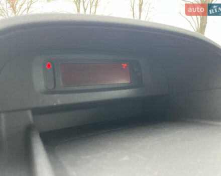 Белый Рено Кенгу, объемом двигателя 1.5 л и пробегом 288 тыс. км за 6350 $, фото 43 на Automoto.ua