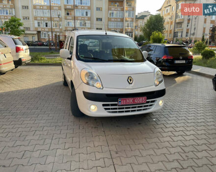 Білий Рено Кєнгу, об'ємом двигуна 1.5 л та пробігом 223 тис. км за 7750 $, фото 1 на Automoto.ua