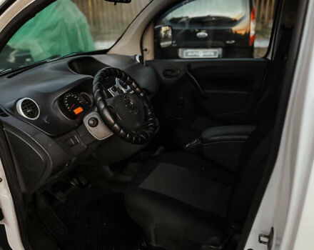 Білий Рено Кєнгу, об'ємом двигуна 1.46 л та пробігом 343 тис. км за 5900 $, фото 6 на Automoto.ua