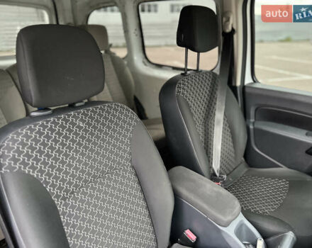 Белый Рено Кенгу, объемом двигателя 1.46 л и пробегом 179 тыс. км за 5150 $, фото 21 на Automoto.ua