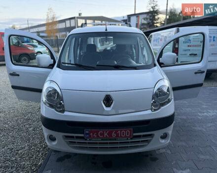 Рено Кенгу 2011 в Калуше на Automoto.ua Белый Рено Кенгу, объемом двигателя 1.5 л и пробегом 300 тыс. км за 7750 $, фото 11 на Automoto.ua