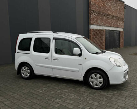 Белый Рено Кенгу, объемом двигателя 1.5 л и пробегом 270 тыс. км за 6499 $, фото 3 на Automoto.ua