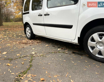 Белый Рено Кенгу, объемом двигателя 1.5 л и пробегом 288 тыс. км за 6350 $, фото 17 на Automoto.ua