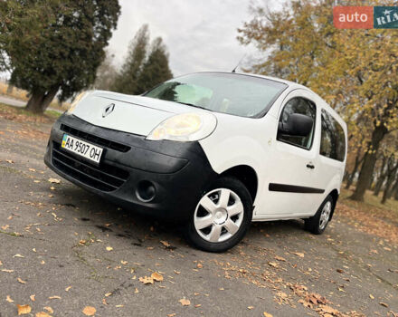 Белый Рено Кенгу, объемом двигателя 1.5 л и пробегом 288 тыс. км за 6350 $, фото 3 на Automoto.ua
