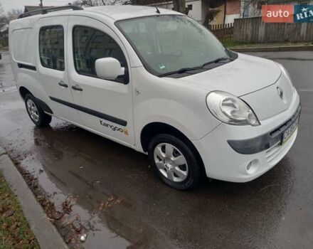 Белый Рено Кенгу, объемом двигателя 1.5 л и пробегом 180 тыс. км за 8999 $, фото 5 на Automoto.ua