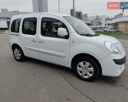 Белый Рено Кенгу, объемом двигателя 1.5 л и пробегом 195 тыс. км за 7929 $, фото 12 на Automoto.ua