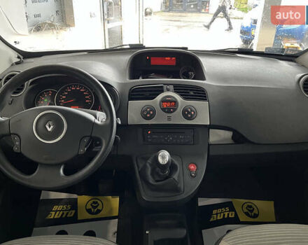 Рено Кєнгу 2011 у Львові на Automoto.ua Білий Рено Кєнгу, об'ємом двигуна 1.46 л та пробігом 230 тис. км за 8000 $, фото 14 на Automoto.ua