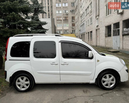 Белый Рено Кенгу, объемом двигателя 1.5 л и пробегом 329 тыс. км за 5199 $, фото 6 на Automoto.ua