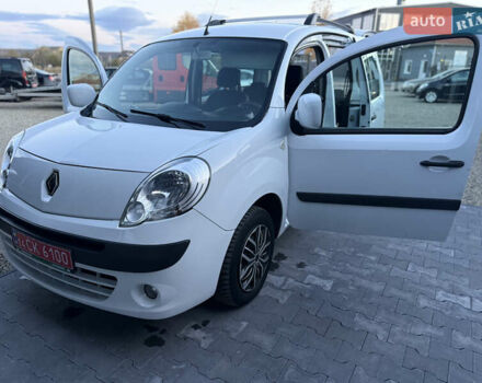 Рено Кенгу 2011 в Калуше на Automoto.ua Белый Рено Кенгу, объемом двигателя 1.5 л и пробегом 300 тыс. км за 7750 $, фото 12 на Automoto.ua