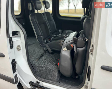 Белый Рено Кенгу, объемом двигателя 1.5 л и пробегом 288 тыс. км за 6350 $, фото 34 на Automoto.ua