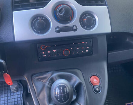 Белый Рено Кенгу, объемом двигателя 1.5 л и пробегом 223 тыс. км за 7600 $, фото 12 на Automoto.ua