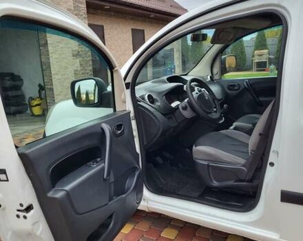 Рено Кєнгу 2011 у Смеле на Automoto.ua Білий Рено Кєнгу, об'ємом двигуна 1.46 л та пробігом 353 тис. км за 4750 $, фото 3 на Automoto.ua