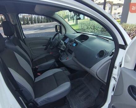 Белый Рено Кенгу, объемом двигателя 1.5 л и пробегом 286 тыс. км за 6000 $, фото 11 на Automoto.ua