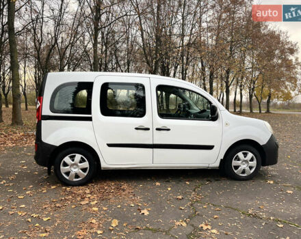 Белый Рено Кенгу, объемом двигателя 1.5 л и пробегом 288 тыс. км за 6350 $, фото 12 на Automoto.ua