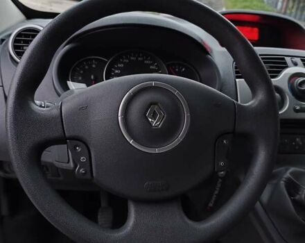 Белый Рено Кенгу, объемом двигателя 1.5 л и пробегом 195 тыс. км за 7929 $, фото 43 на Automoto.ua