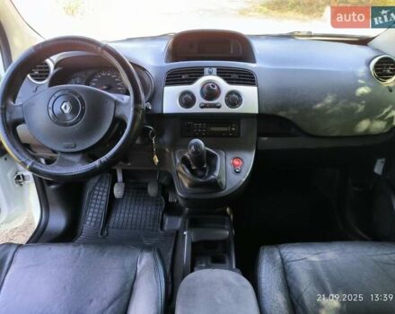 Белый Рено Кенгу, объемом двигателя 1.5 л и пробегом 183 тыс. км за 7700 $, фото 15 на Automoto.ua
