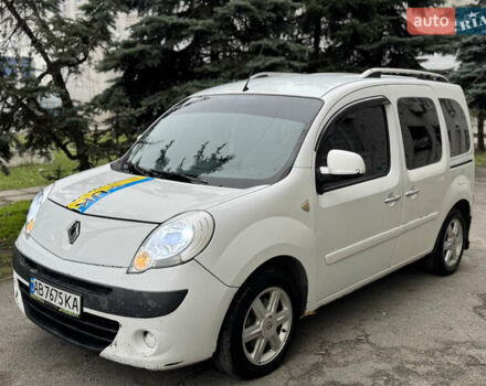 Белый Рено Кенгу, объемом двигателя 1.5 л и пробегом 329 тыс. км за 5199 $, фото 4 на Automoto.ua