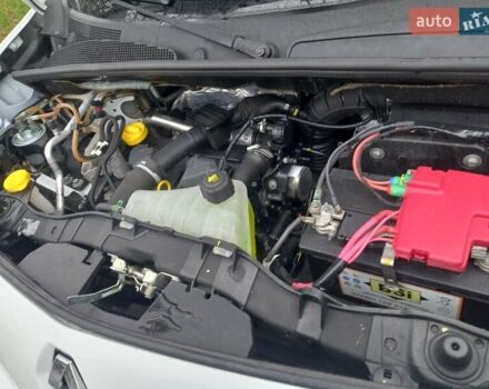 Белый Рено Кенгу, объемом двигателя 1.5 л и пробегом 180 тыс. км за 8999 $, фото 19 на Automoto.ua