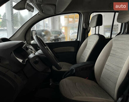 Рено Кєнгу 2011 у Львові на Automoto.ua Білий Рено Кєнгу, об'ємом двигуна 1.46 л та пробігом 230 тис. км за 8000 $, фото 10 на Automoto.ua