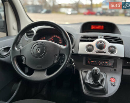 Белый Рено Кенгу, объемом двигателя 1.46 л и пробегом 179 тыс. км за 4999 $, фото 19 на Automoto.ua
