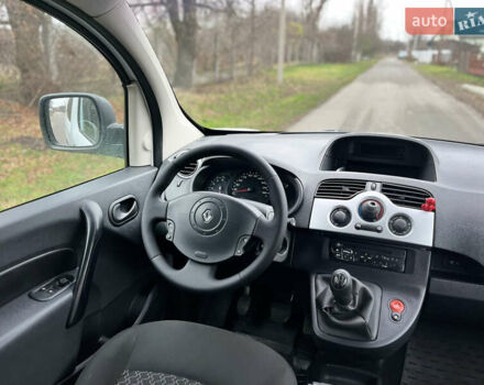 Білий Рено Кєнгу, об'ємом двигуна 1.5 л та пробігом 288 тис. км за 6300 $, фото 30 на Automoto.ua