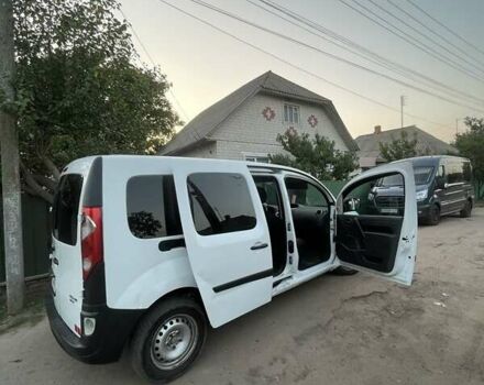 Белый Рено Кенгу, объемом двигателя 1.5 л и пробегом 350 тыс. км за 6050 $, фото 11 на Automoto.ua