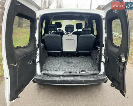 Білий Рено Кєнгу, об'ємом двигуна 1.5 л та пробігом 288 тис. км за 6300 $, фото 26 на Automoto.ua