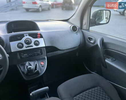 Білий Рено Кєнгу, об'ємом двигуна 1.5 л та пробігом 288 тис. км за 6600 $, фото 27 на Automoto.ua