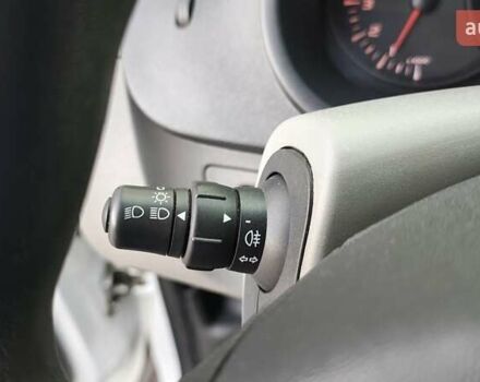 Белый Рено Кенгу, объемом двигателя 1.5 л и пробегом 286 тыс. км за 6000 $, фото 8 на Automoto.ua