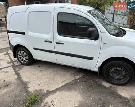 Белый Рено Кенгу, объемом двигателя 1.46 л и пробегом 284 тыс. км за 4800 $, фото 1 на Automoto.ua