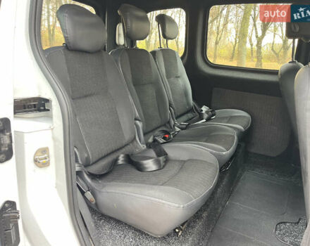 Белый Рено Кенгу, объемом двигателя 1.5 л и пробегом 288 тыс. км за 6350 $, фото 30 на Automoto.ua