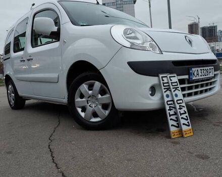 Белый Рено Кенгу, объемом двигателя 1.5 л и пробегом 195 тыс. км за 7929 $, фото 1 на Automoto.ua