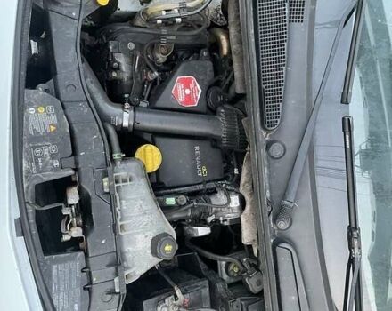 Белый Рено Кенгу, объемом двигателя 1.5 л и пробегом 350 тыс. км за 6050 $, фото 6 на Automoto.ua