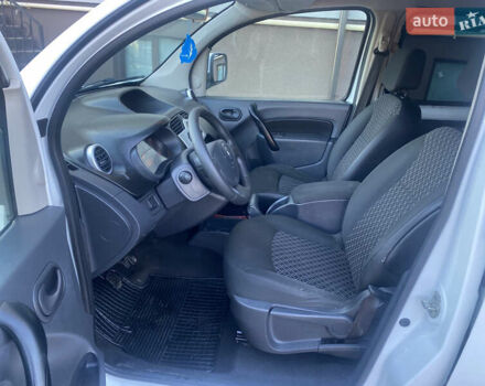 Белый Рено Кенгу, объемом двигателя 1.5 л и пробегом 223 тыс. км за 7600 $, фото 9 на Automoto.ua