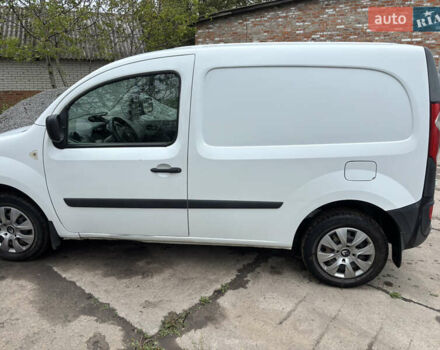 Белый Рено Кенгу, объемом двигателя 1.46 л и пробегом 284 тыс. км за 4800 $, фото 3 на Automoto.ua