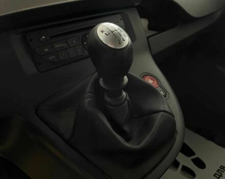 Белый Рено Кенгу, объемом двигателя 1.5 л и пробегом 230 тыс. км за 7600 $, фото 13 на Automoto.ua