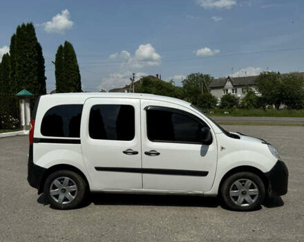 Белый Рено Кенгу, объемом двигателя 1.46 л и пробегом 391 тыс. км за 4300 $, фото 3 на Automoto.ua