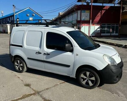 Белый Рено Кенгу, объемом двигателя 1.46 л и пробегом 300 тыс. км за 7200 $, фото 2 на Automoto.ua