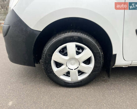 Білий Рено Кєнгу, об'ємом двигуна 1.5 л та пробігом 288 тис. км за 6300 $, фото 3 на Automoto.ua